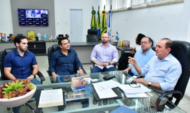 Prefeito de Floriano e Grupo FS se reúnem para tratar sobre a implantação de um Terminal de Combustível na cidade