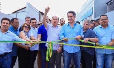 Solenidade marca inauguração da pavimentação asfáltica das ruas Defala Attem e Elias Oka em Floriano