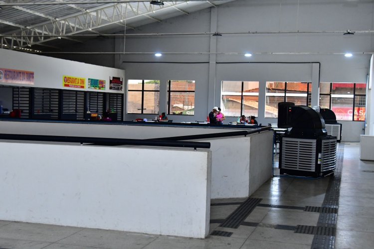 Prefeitura de Floriano instala climatizadores de ar no Mercado Público Municipal