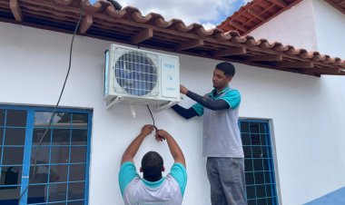 Prefeitura de Floriano instala aparelhos de ar-condicionado em escola da localidade Amolar