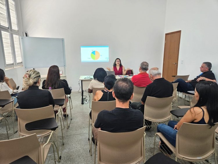 Prefeitura de Floriano promove oficina técnica para construção do Plano de Coleta Seletiva Municipal