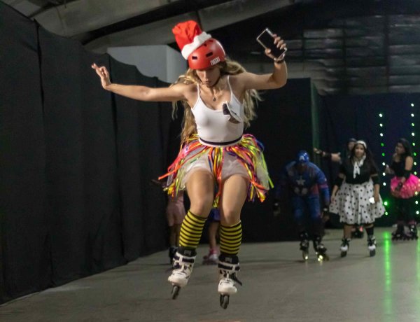 Prefeitura de Floriano apoia evento "Rolê de Patins a Fantasia"