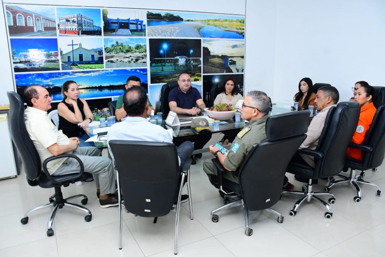 Prefeitura de Floriano realiza reunião estratégica sobre gestão de riscos e desastres no período chuvoso