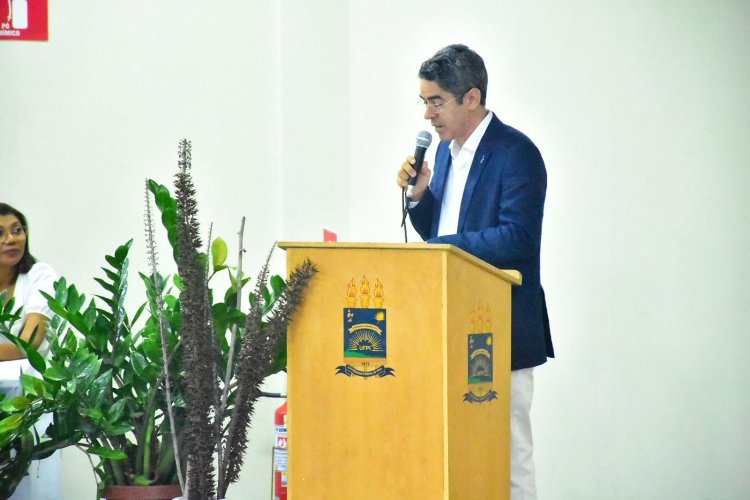 Prefeitura de Floriano realiza encerramento do curso de formação para Profissionais de Apoio Escolar