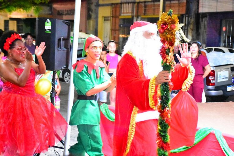 Prefeitura de Floriano realiza ação de natal para famílias assistidas pelos programas sociais do município