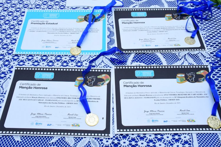 Prefeitura de Floriano homenageia alunos da rede municipal destaque no IFPI e na OBMEP 2025