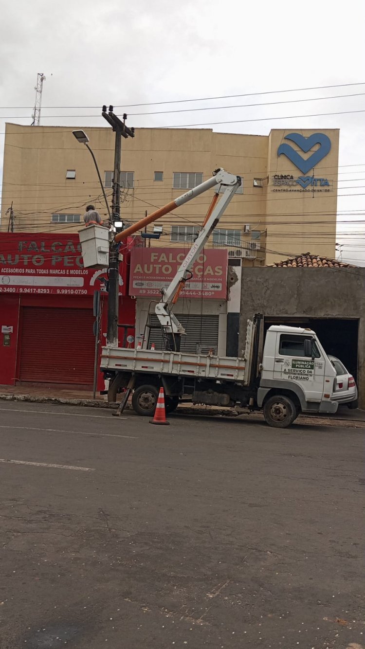 Secretaria de Infraestrutura realiza mais de 500 serviços de iluminação pública em fevereiro