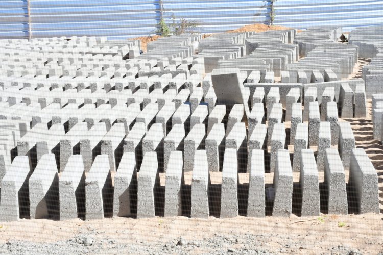 Prefeitura de Floriano visita às obras do programa Minha Casa, Minha Vida no loteamento Bom Jardim