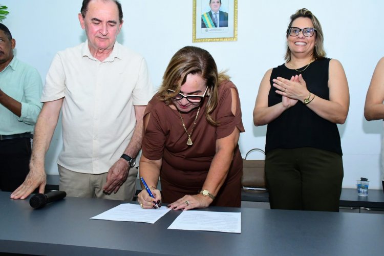 Assinadas ordens de serviços para obras nas áreas da Educação e Infraestrutura em Floriano