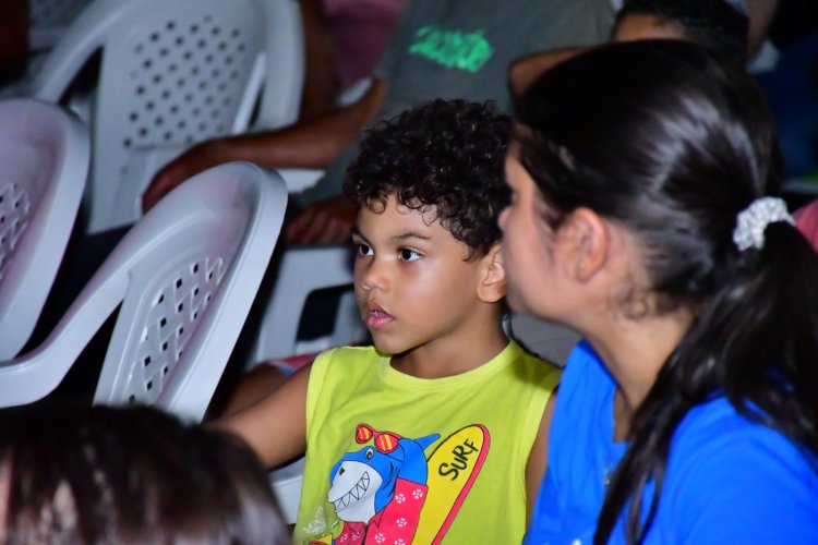 Prefeitura de Floriano promove abertura do projeto ‘Cine Social para Todos’ na praça da Bandeira 