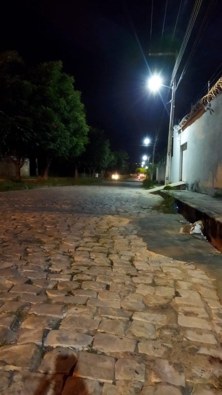 Infraestrutura intensifica serviços de Iluminação para atender as zonas urbana e rural de Floriano