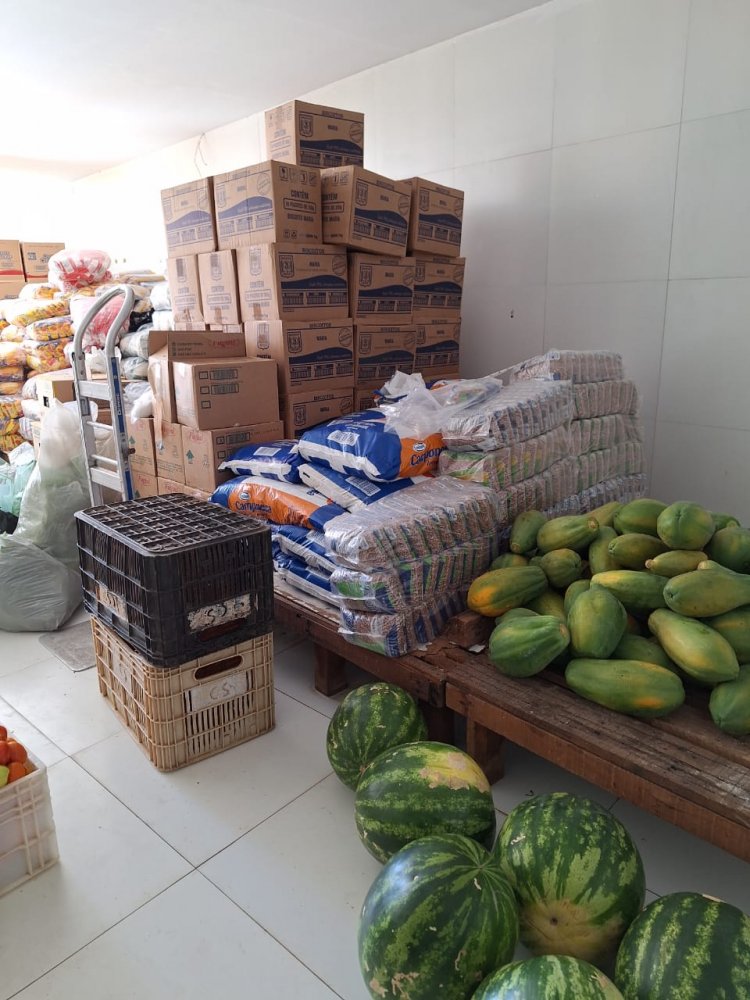 Escolas da Rede Municipal de Floriano são reabastecidas com produtos da alimentação escolar