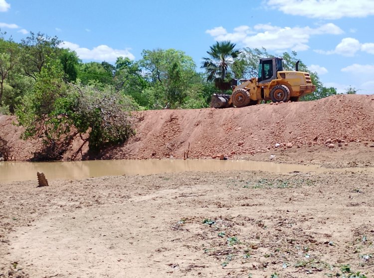 Infraestrutura: Programa Tapa-buracos chega a mais de vinte ruas de Floriano na última quinzena