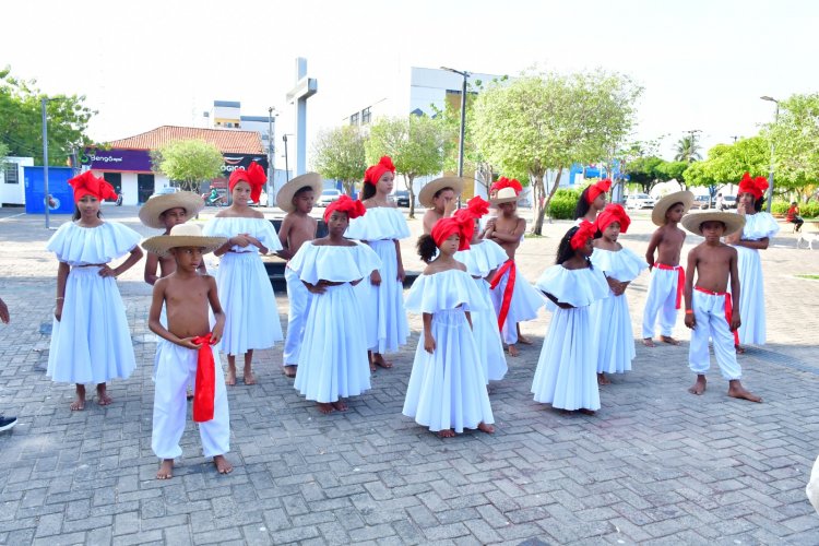 Semana da Consciência Negra de Floriano é marcada por apresentações em praça pública