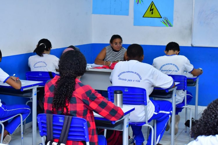 Educação de Floriano participa das avaliações do SAEPI