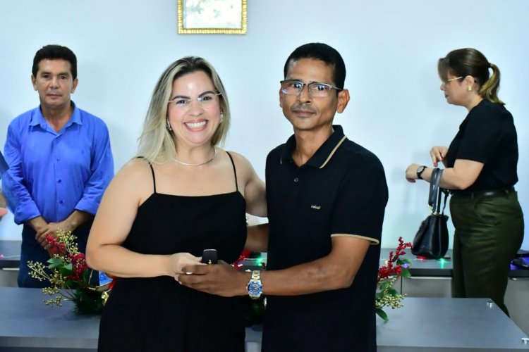 Assistência Social de Floriano recebe veículo 0 km para reforço das atividades