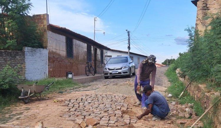 Infraestrutura: Tapa-buracos chega a mais nove bairros de Floriano