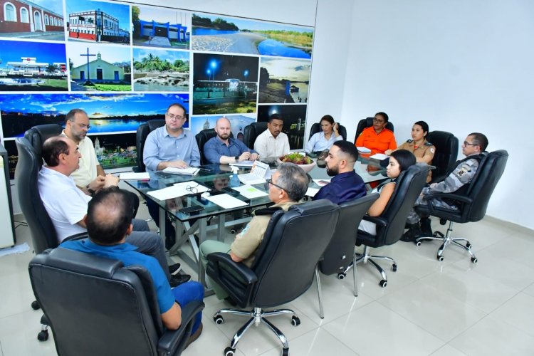 Prefeito Antônio Reis cria Comitê Gestor de Crise e discute ações de prevenção às chuvas em Floriano