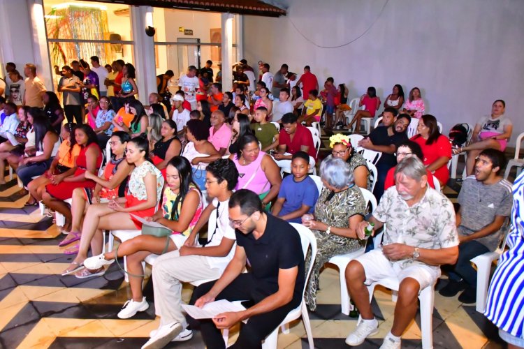 Floriano elege em clima de muita folia o rei e rainha do Carnaval 2025