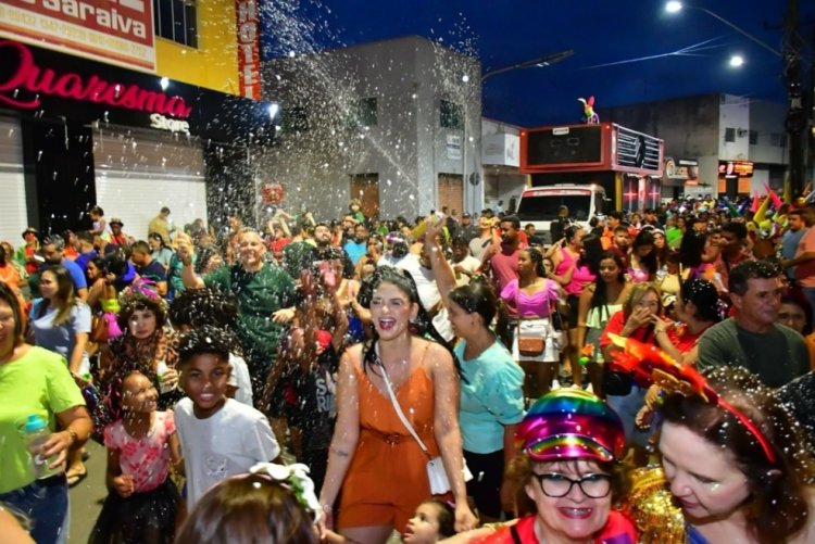 Carnaval da Família e festa no Cais: alegria contagia foliões de todas as idades