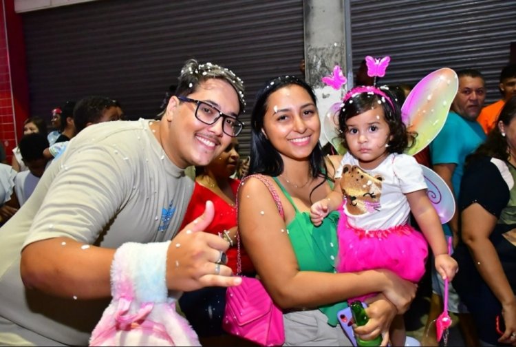 Carnaval da Família e festa no Cais: alegria contagia foliões de todas as idades