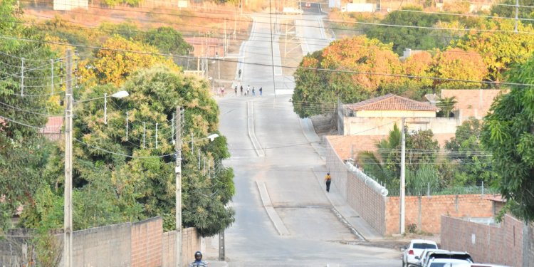 Prefeitura e CEF querem concluir obras do Avançar Cidades ainda neste semestre em Floriano