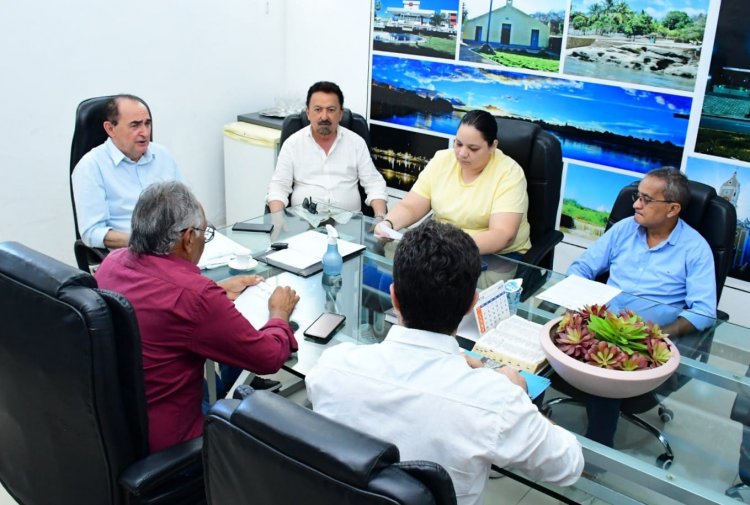 Prefeitura de Floriano discute implantação do programa ‘Piauí Oportunidades’ que incentiva o primeiro emprego para jovens