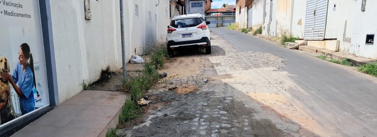 Prefeitura de Floriano realizou 'Operação Tapa-Buracos' em onze bairros da cidade no mês de maio