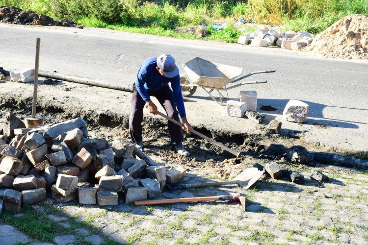 Prefeitura de Floriano realizou 'Operação Tapa-Buracos' em onze bairros da cidade no mês de maio
