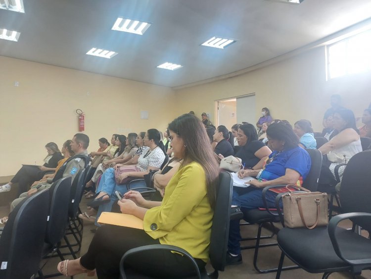 Assistência Social de Floriano realiza encontro sobre Escuta Especializada de crianças e adolescentes