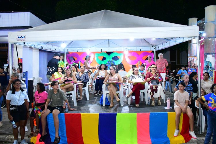 Desfile das Escolas de Samba encanta público na Avenida Getúlio Vargas