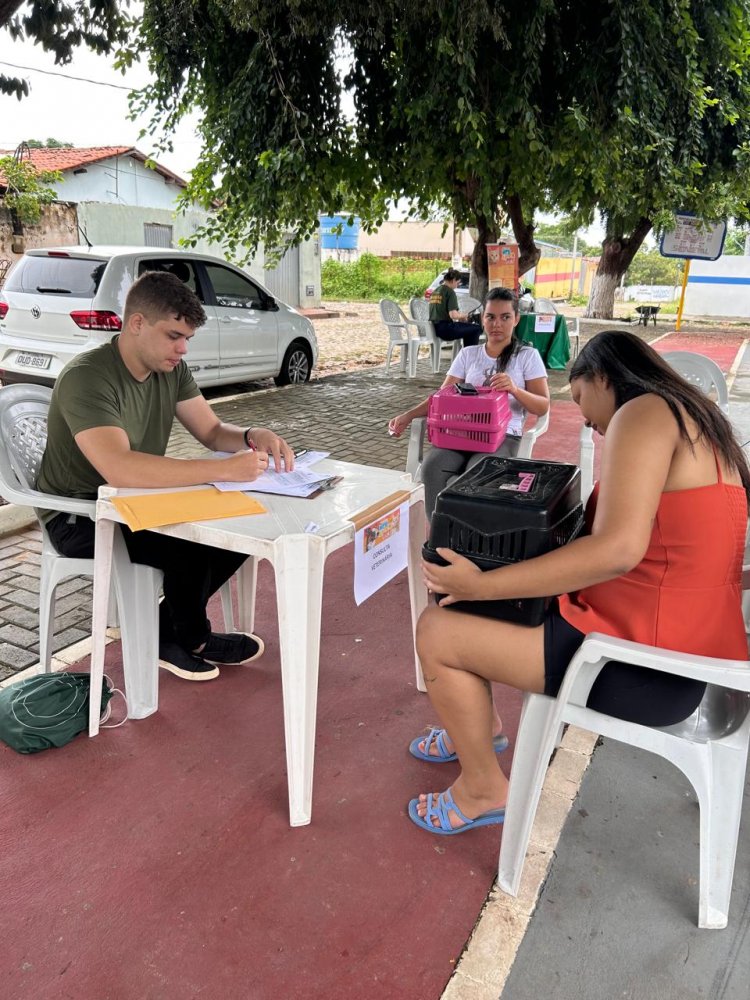 Prefeitura de Floriano realiza edição do ‘Meu Amigo Pet’ no bairro Nossa Senhora da Guia