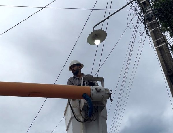 Iluminação Pública: Prefeitura de Floriano realiza mais de 800 serviços em março