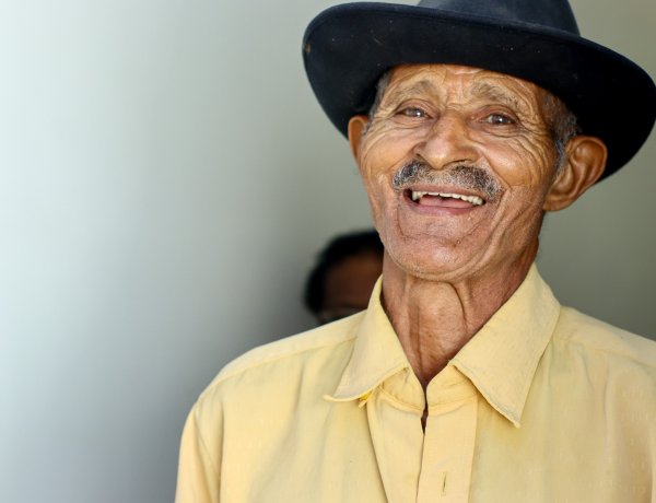 Prefeitura de Floriano entrega 100 próteses dentárias e transforma sorrisos no 3º Mutirão de Saúde Bucal